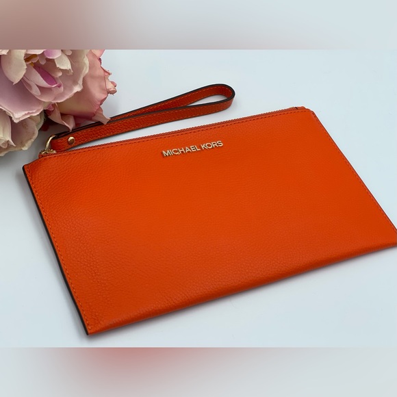 Michael Kors Jet Set Large Leather Clutch Wristlet - Picture 5 of 11